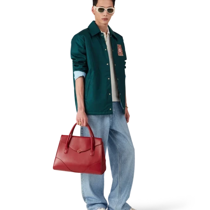 Anillo con medallón deportivo