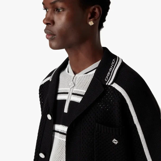 Camisa de malla negra de manga corta Camisa de malla negra de manga corta