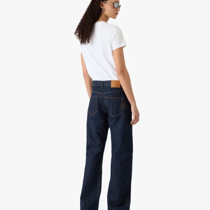 Camiseta ajustada de pantalones cortos con parche bordado clásico