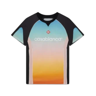 Camiseta de fútbol con degradado pastel