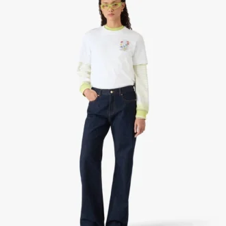 Camiseta de manga corta con grafitis blancos