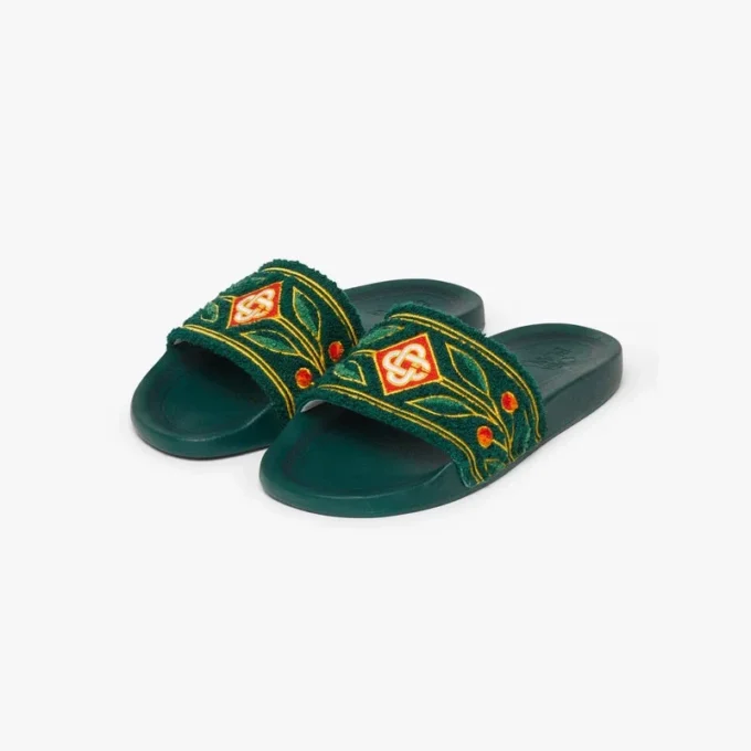 Chanclas de rizo bordadas en verde para mujer
