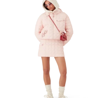 Chaqueta acolchada con capucha de nailon