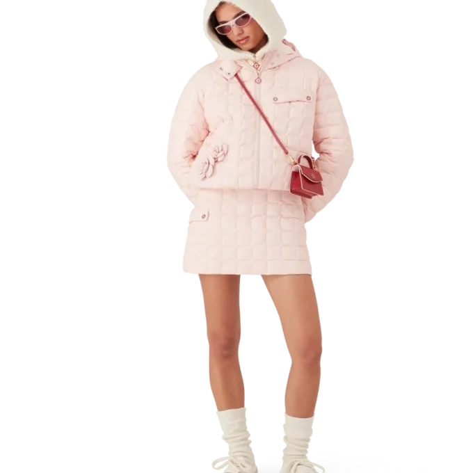 Chaqueta acolchada con capucha de nailon