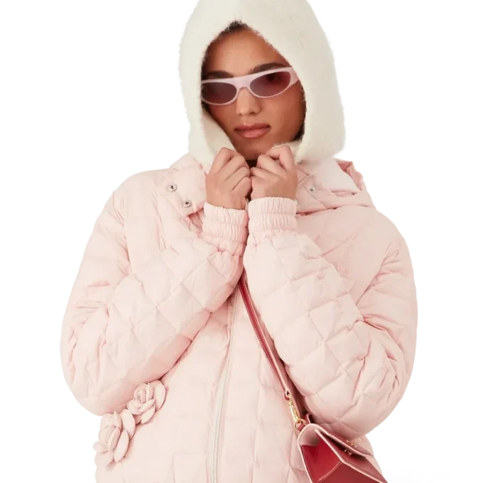 Chaqueta acolchada con capucha de nailon