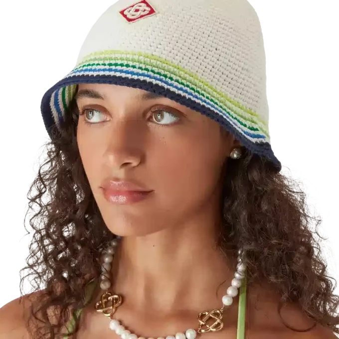 Gorro de ganchillo a rayas