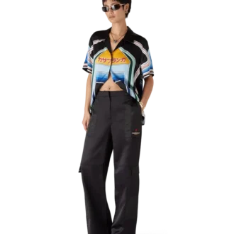 Pantalones cargo de nailon y satén con estampado de camuflaje de montaña