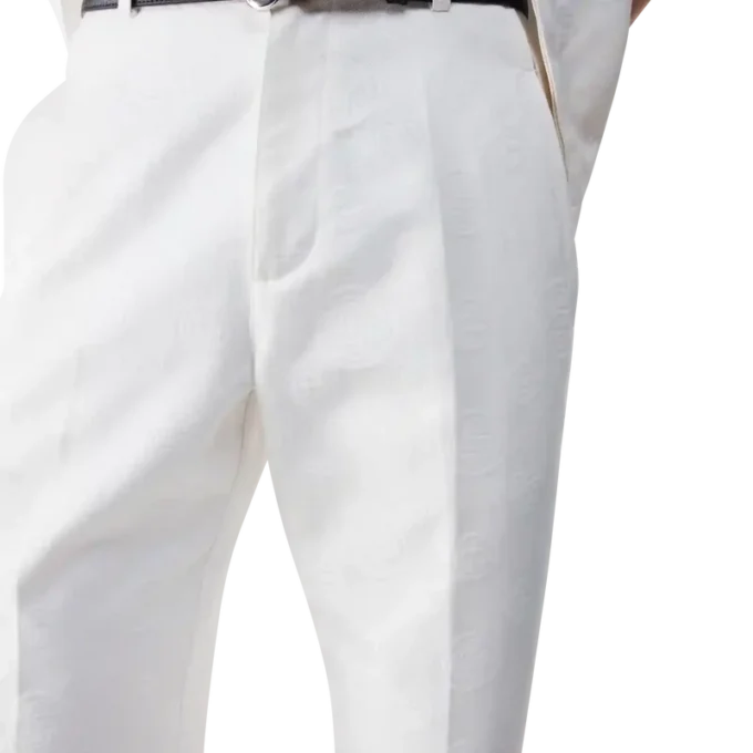 Pantalones chinos con monograma en blanco Pantalones chinos con monograma en blanco