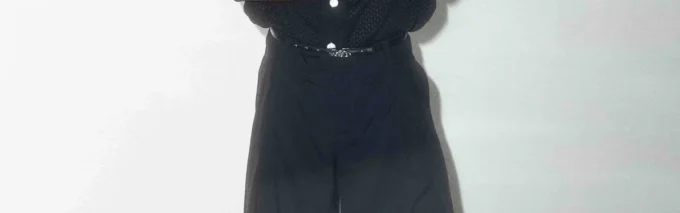 Camisa de malla negra de manga corta Camisa de malla negra de manga corta