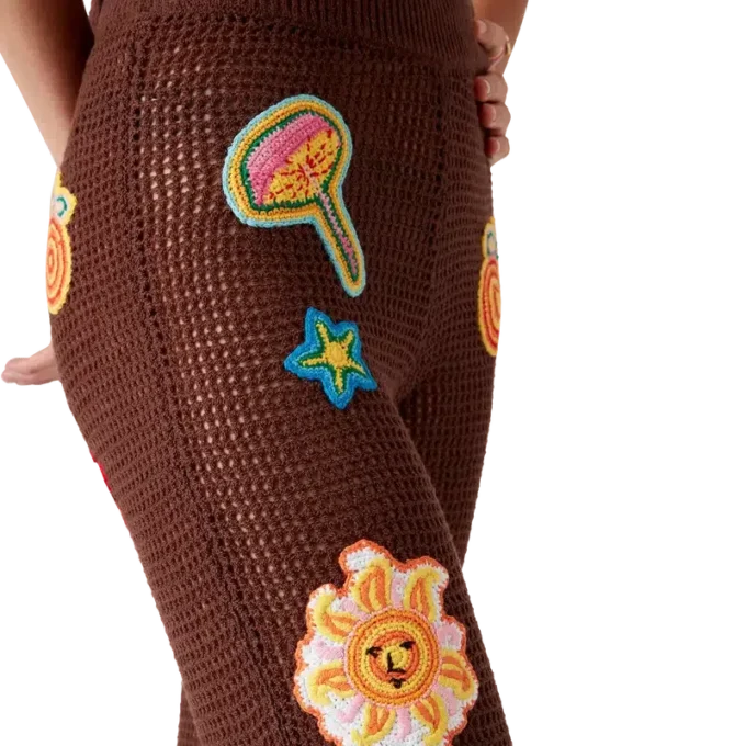 Pantalones de ganchillo con motivos