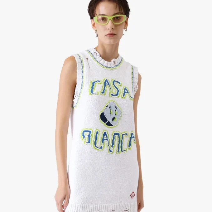 Vestido mini sin mangas blanco tejido a mano Vestido mini sin mangas blanco tejido a mano