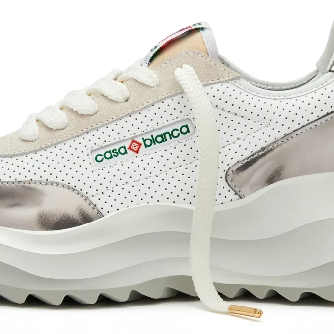 Zapatillas Atlantis blancas y cromadas para mujer Zapatillas Atlantis blancas y cromadas para mujer