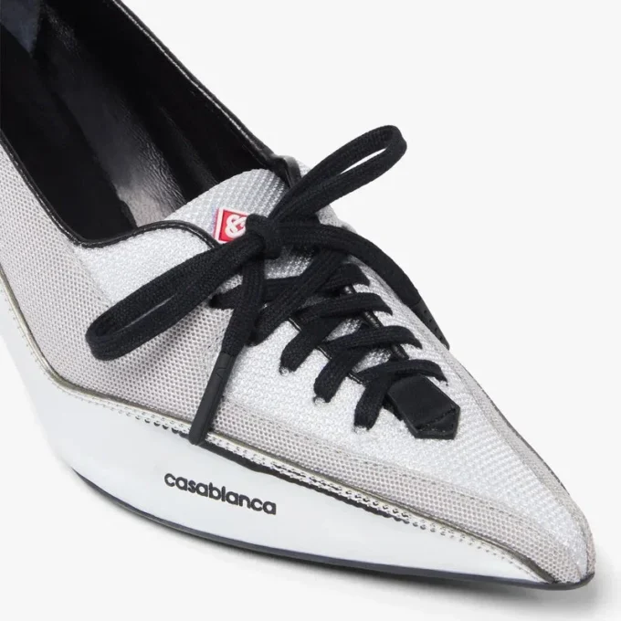 Zapatos de tacón tipo sneaker de piel plateada